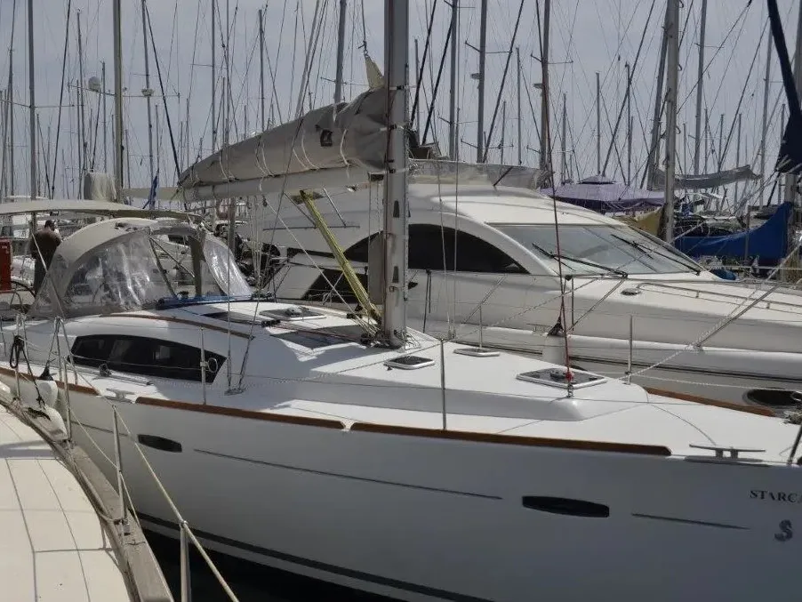 Exterior view of Starcat, a Beneteau Oceanis 43 sailboat at Sithonia, Greece