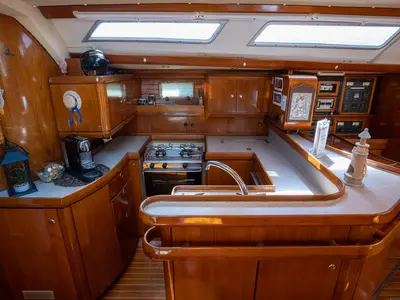 Galley of Stavros tou Notou, a Jeanneau 51 sailboat at Τροκαντερό, Greece