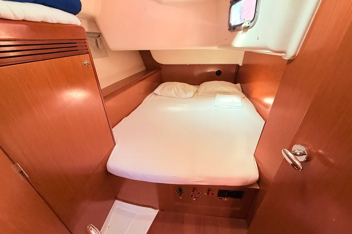 Valdeker II, a Beneteau Oceanis 43 sailboat at Općina Sukošan, Croatia