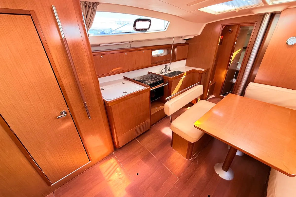 Valdeker II, a Beneteau Oceanis 43 sailboat at Općina Sukošan, Croatia
