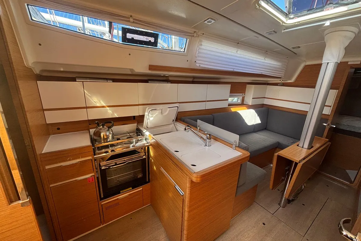 Bella Mia, a Elan E4 sailboat at Grad Pula, Croatia