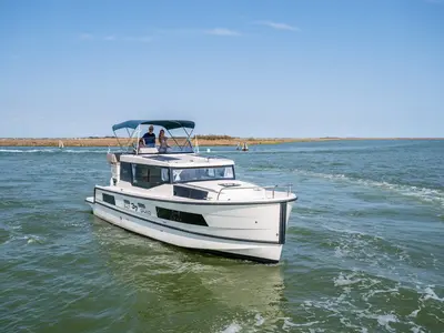 17, a Balt 37 Grand motor yacht at Casier, Italy