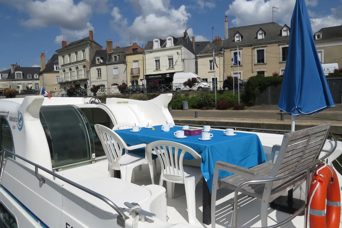 Deck of Vivat, a Nicols Confort 1350 motorboat at Grez-Neuville, France