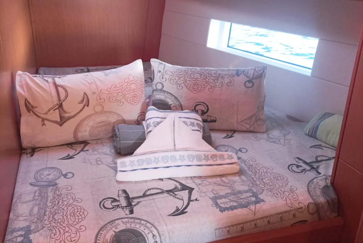 Cabin on Roza Deflores 2, a Bavaria C50 sailboat at Split, Croatia