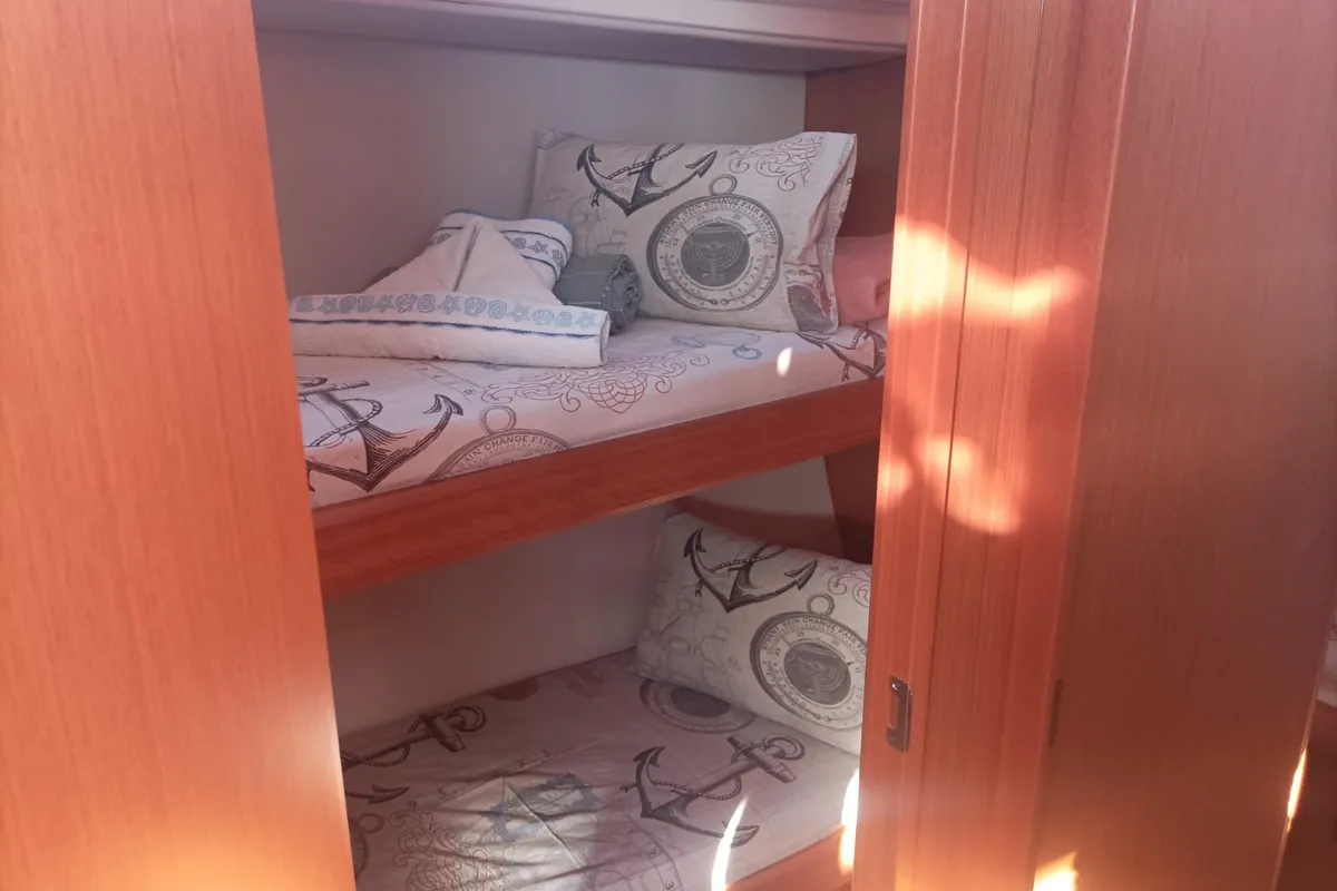 Cabin on Roza Deflores 2, a Bavaria C50 sailboat at Split, Croatia