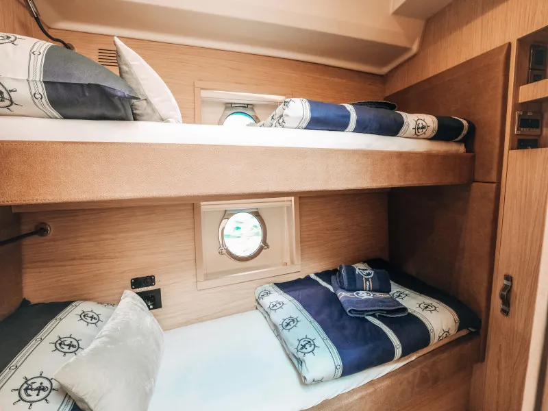 Cabin on Blizzard, a Beneteau Monte Carlo 5 motorboat at Seget Donji, Croatia