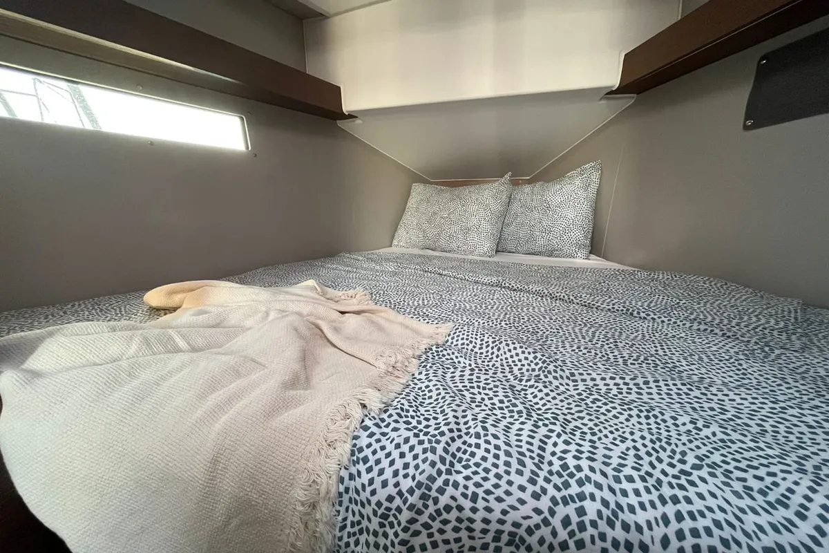 Cabin on Sailing Spirit, a Beneteau Oceanis 34.1 sailboat at Municipality of Kolan, Croatia