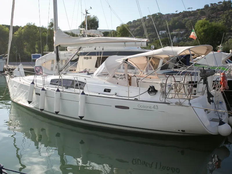 Exterior view of Orsa Maggiore, a Beneteau Oceanis 43 sailboat at Piombino, Italy