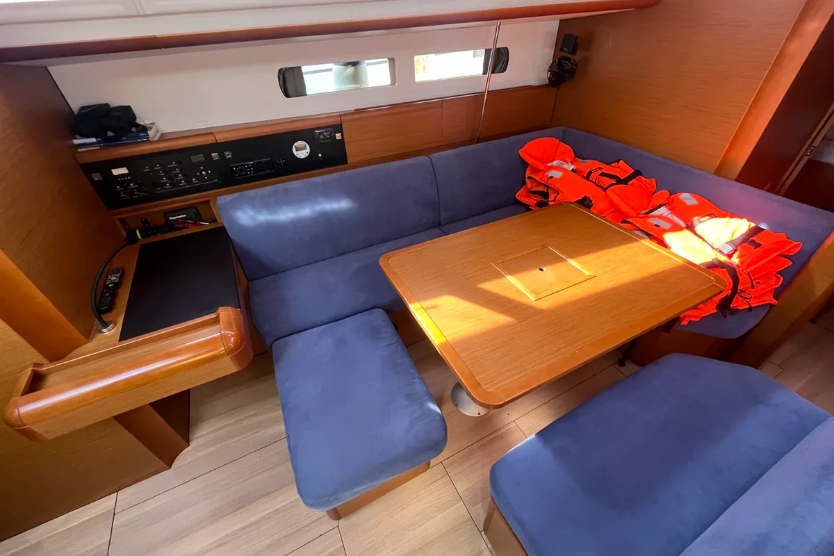 Salon of BELUNA, a Jeanneau Sun Odyssey 479 sailboat at Općina Sukošan, Croatia
