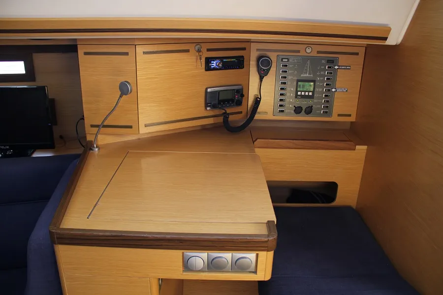 Salon of Okea Iris, a Elan 444 Impression sailboat at Lavreotiki Municipal Unit, Greece