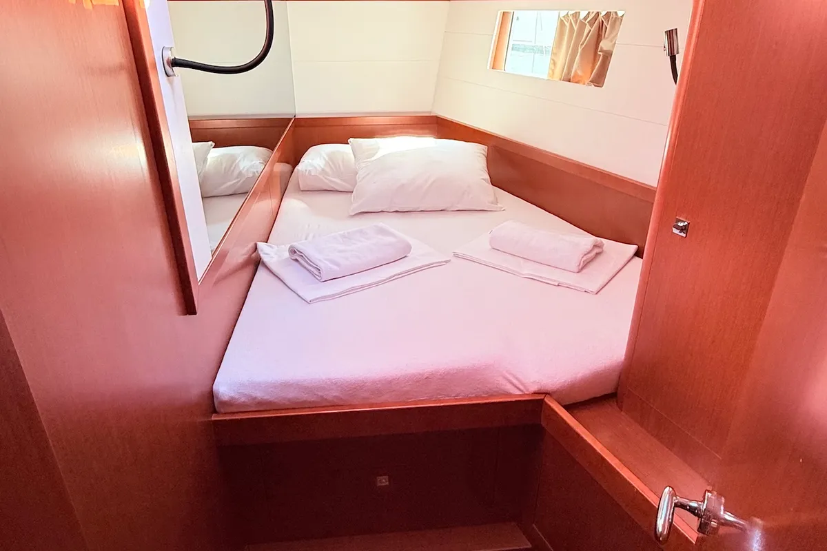 Cabin on Lucy, a Beneteau Oceanis 48 sailboat at Općina Sukošan, Croatia