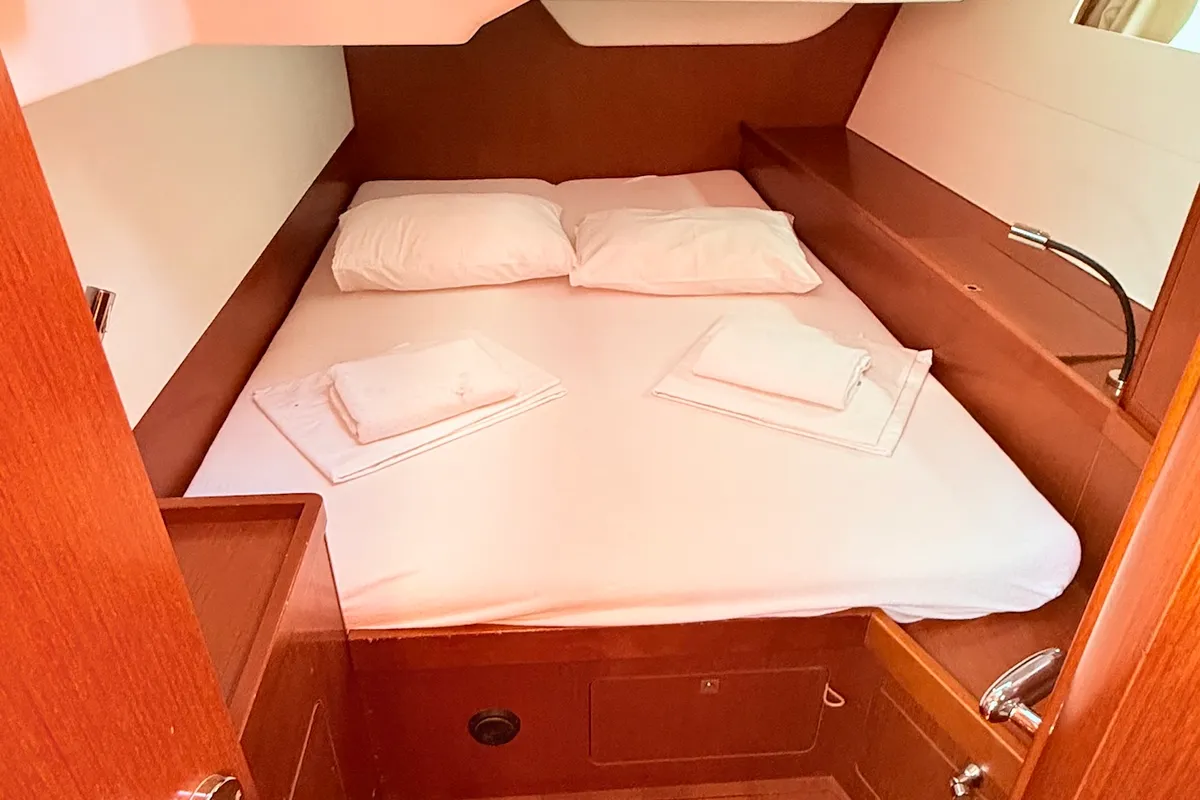 Cabin on Lucy, a Beneteau Oceanis 48 sailboat at Općina Sukošan, Croatia