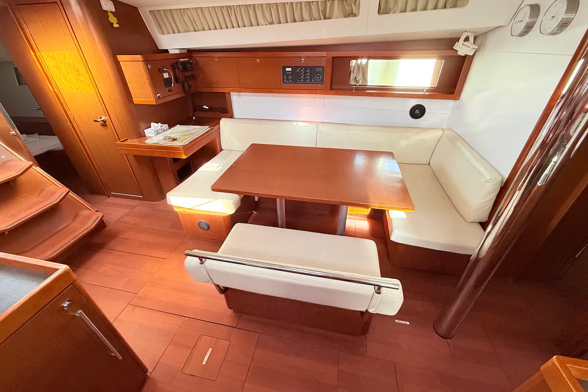 Salon of Lucy, a Beneteau Oceanis 48 sailboat at Općina Sukošan, Croatia