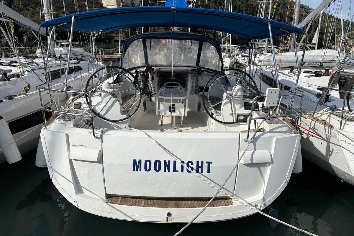Moonlight, a Jeanneau Sun Odyssey 479 sailboat at Grad Pula, Croatia