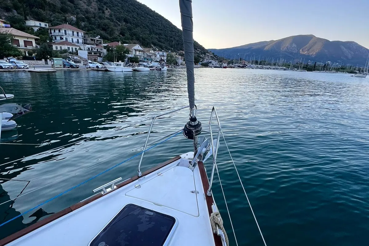 Exterior view of Marivana M, a Bavaria 46 Cruiser sailboat at Volos Municipality, Greece