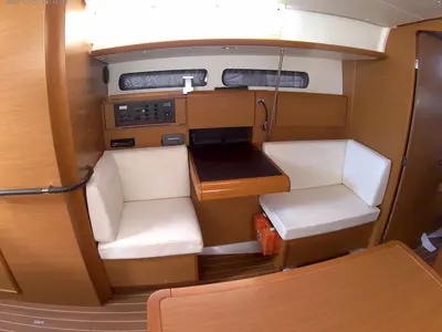 Salon of Traveller, a Jeanneau Sun Odyssey 409 sailboat at Kontokali, Greece
