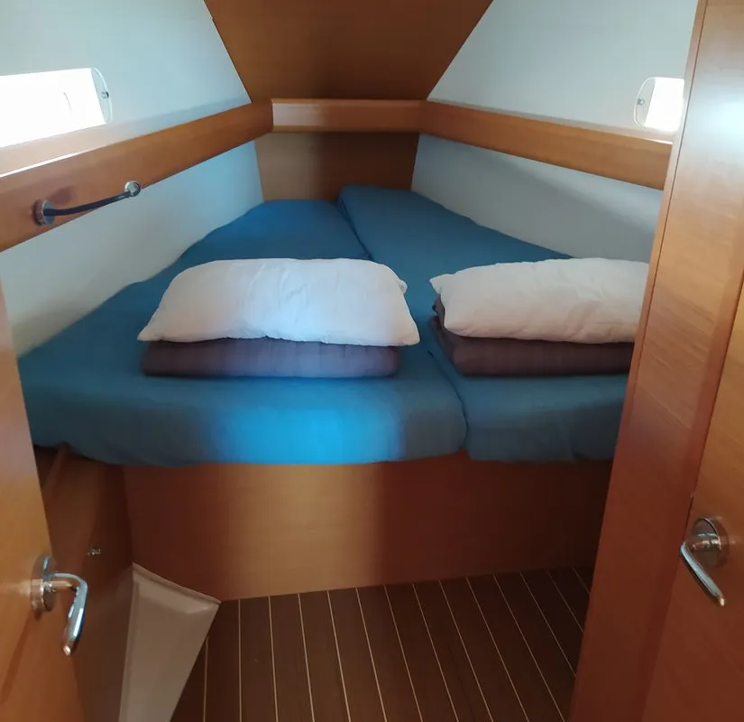 Cabin on Traveller, a Jeanneau Sun Odyssey 409 sailboat at Kontokali, Greece