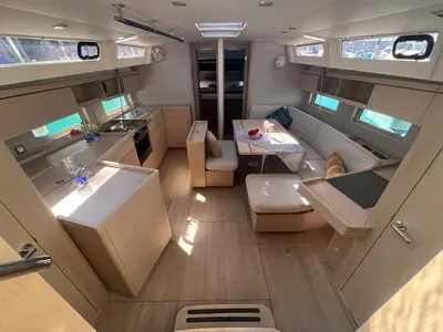 Salon of Orione, a Beneteau Oceanis 46.1 sailboat at Rosignano Solvay, Italy
