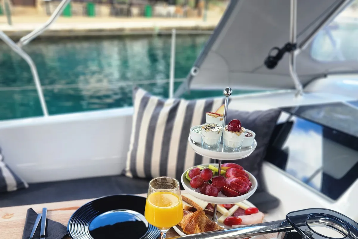 Deck of Dolce Vita, a Hanse 418 sailboat at Municipal Unit of Apollonioi, Greece