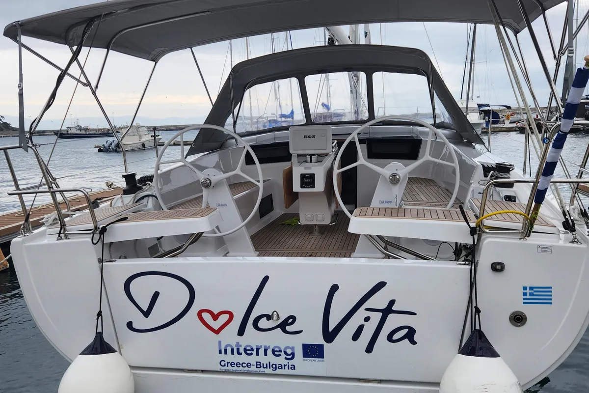 Cockpit of Dolce Vita, a Hanse 418 sailboat at Municipal Unit of Apollonioi, Greece