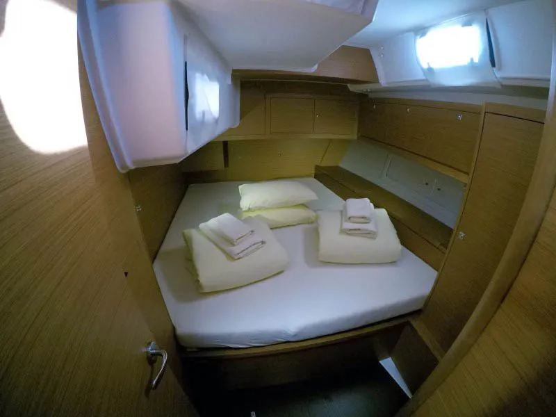 Cabin on Alibaba, a Dufour 470 sailboat at Grad Šibenik, Croatia