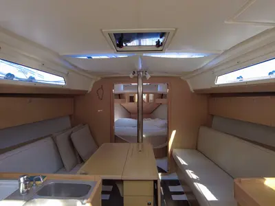 Salon of Eolya, a Dufour 360 GL sailboat at Hyères, France