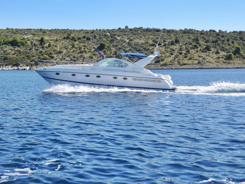 Exterior view of H.I.T., a Fairline Boats Fairlane Targa 48 motorboat at Primošten, Croatia