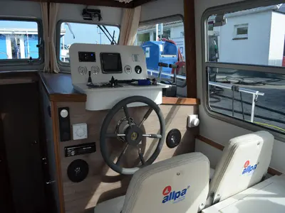 Cockpit of Drait 83, a De Drait Bravoure 34 motorboat at Drachten, Netherlands