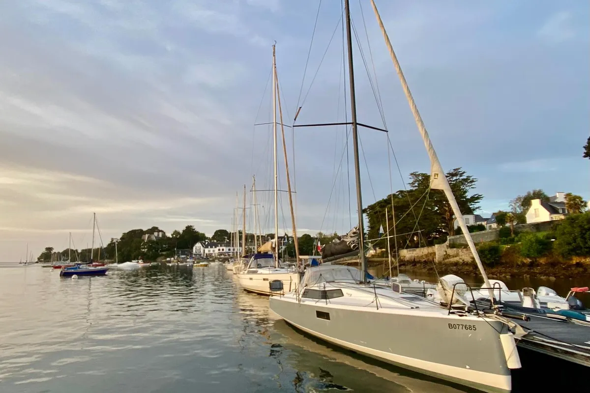 Exterior view of Silver Wave, a Pogo 36 sailboat at La Trinité-sur-Mer, France