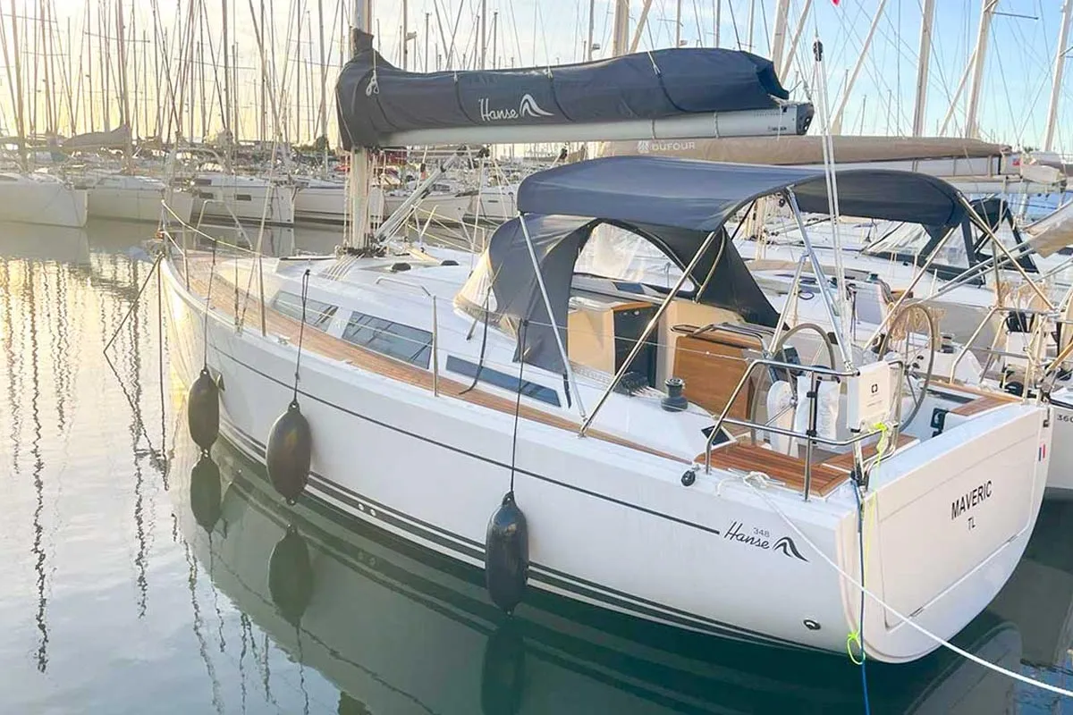Exterior view of Maveric, a Hanse 348- 3 cab. sailboat at Hyères, France