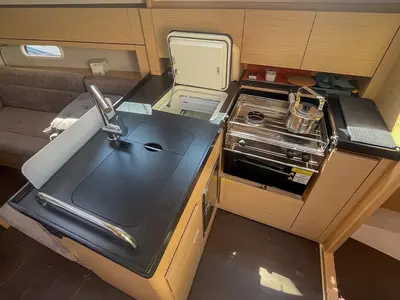 Galley of Maveric, a Hanse 348- 3 cab. sailboat at Hyères, France