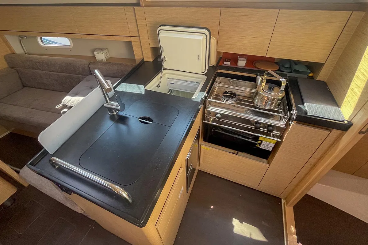 Galley of Maveric, a Hanse 348- 3 cab. sailboat at Hyères, France
