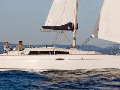 Exterior view of Sunsail 31 Classic, a Beneteau Oceanis 311 sailboat at Procida, Italy