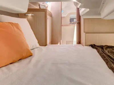 Cabin on Sunsail 31 Classic, a Beneteau Oceanis 311 sailboat at Procida, Italy