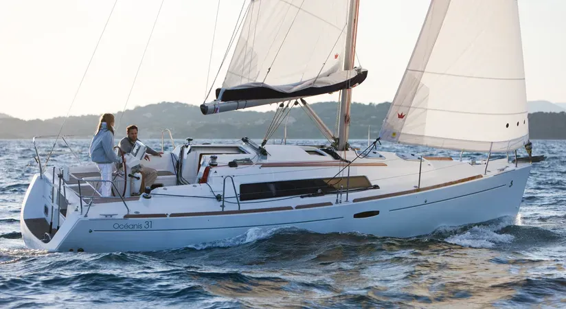 Exterior view of Sunsail 31 Classic, a Beneteau Oceanis 311 sailboat at Procida, Italy