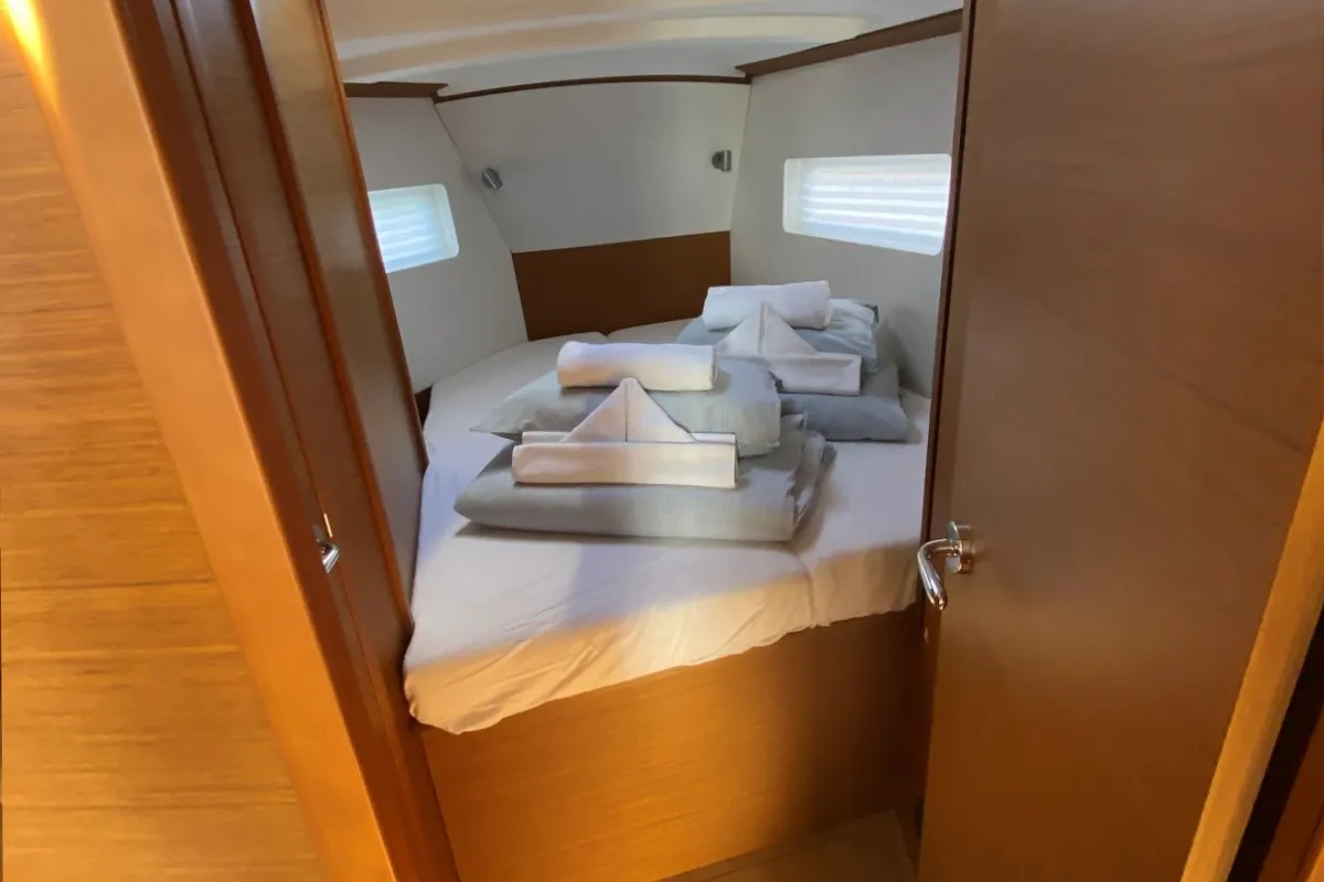 Cabin on 4 elli, a Jeanneau Sun Odyssey 380 sailboat at Palma de Mallorca, Spain