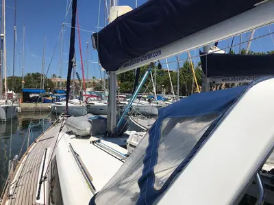 Deck of Alboran Gin Fizz, a Beneteau Oceanis 45 sailboat at es Jonquet, Spain