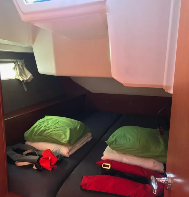 Cabin on Alboran Gin Fizz, a Beneteau Oceanis 45 sailboat at es Jonquet, Spain