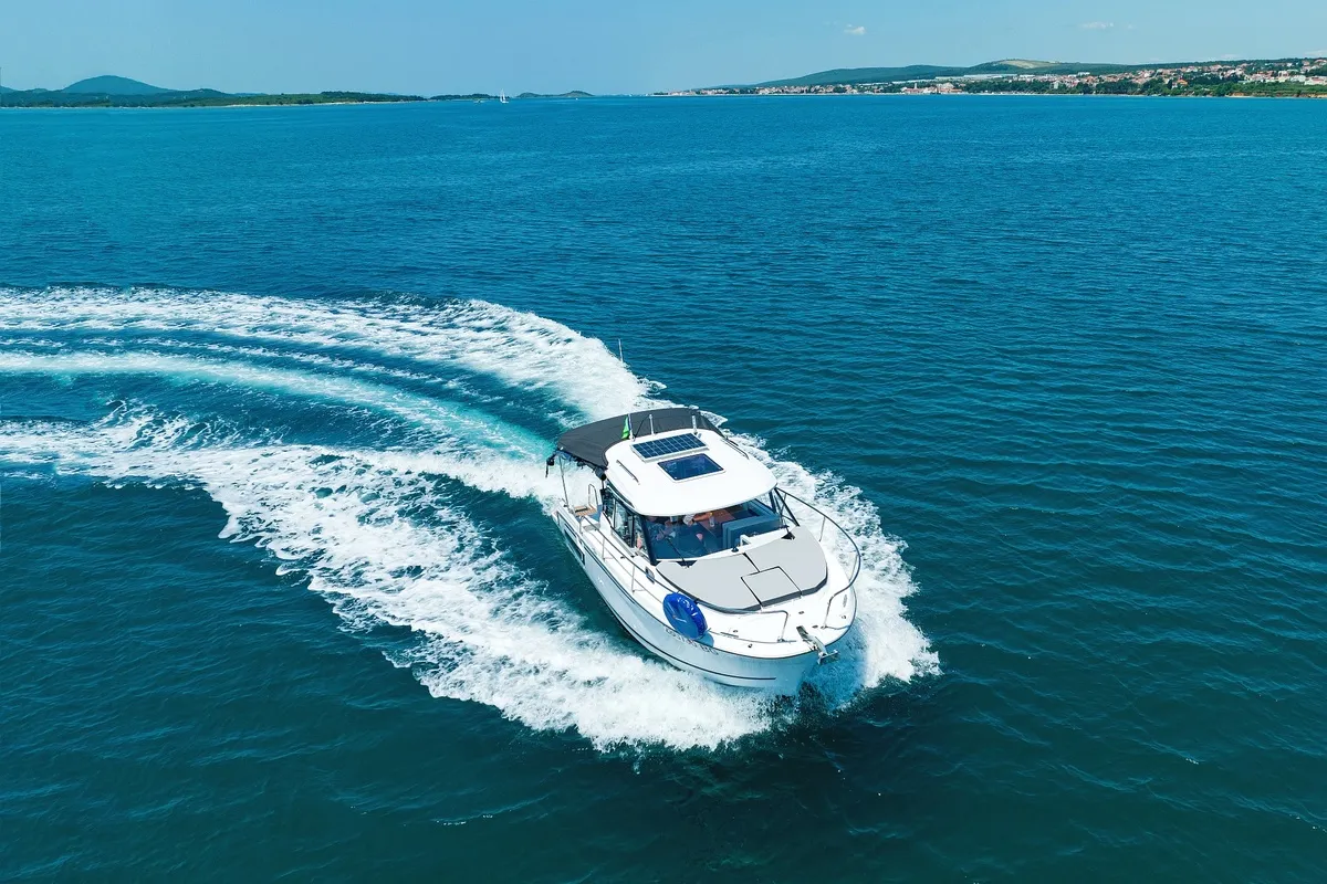 Exterior view of Frida, a Jeanneau Merry Fisher 795 motorboat at Grad Biograd na Moru, Croatia