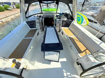 Deck of Sluničko, a Beneteau Oceanis 41 sailboat at Općina Sukošan, Croatia