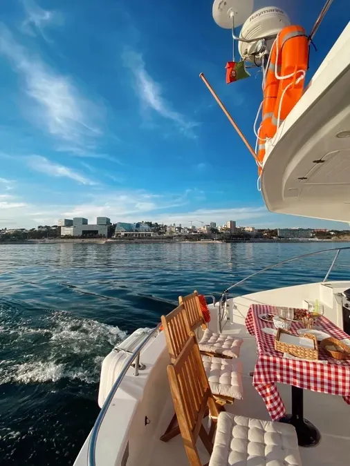 Salon of Comfort, a Fountaine Pajot Highland 35 catamaran at Lisbon, Portugal