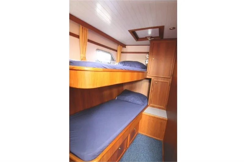 Cabin on Antoinette, a De Drait Kotterjacht 12.2 GL motorboat at Woudsend, Netherlands