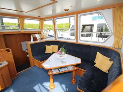 Salon of Antoinette, a De Drait Kotterjacht 12.2 GL motorboat at Woudsend, Netherlands