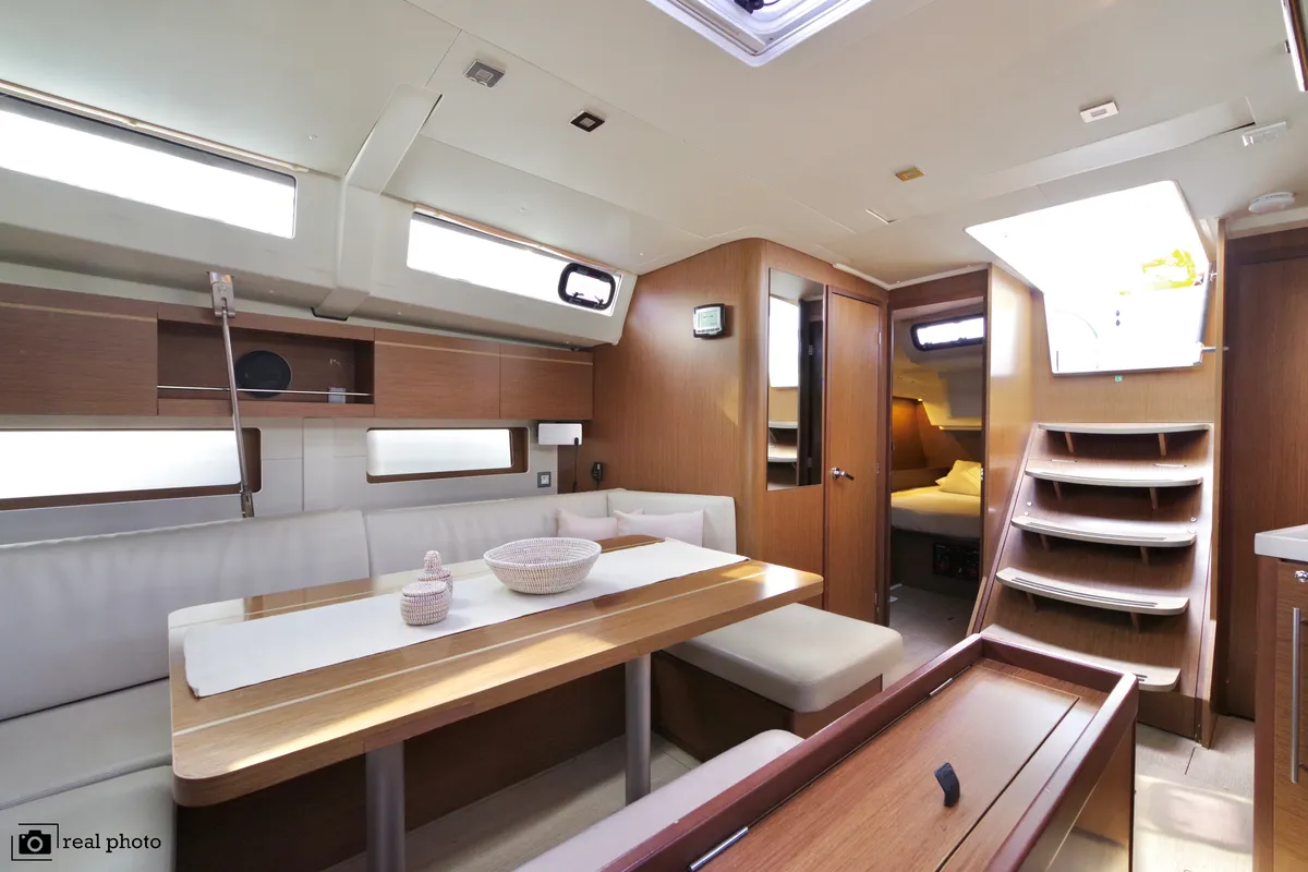 Salon of Luna, a Beneteau Oceanis 46.1 sailboat at Puntone di Scarlino, Italy