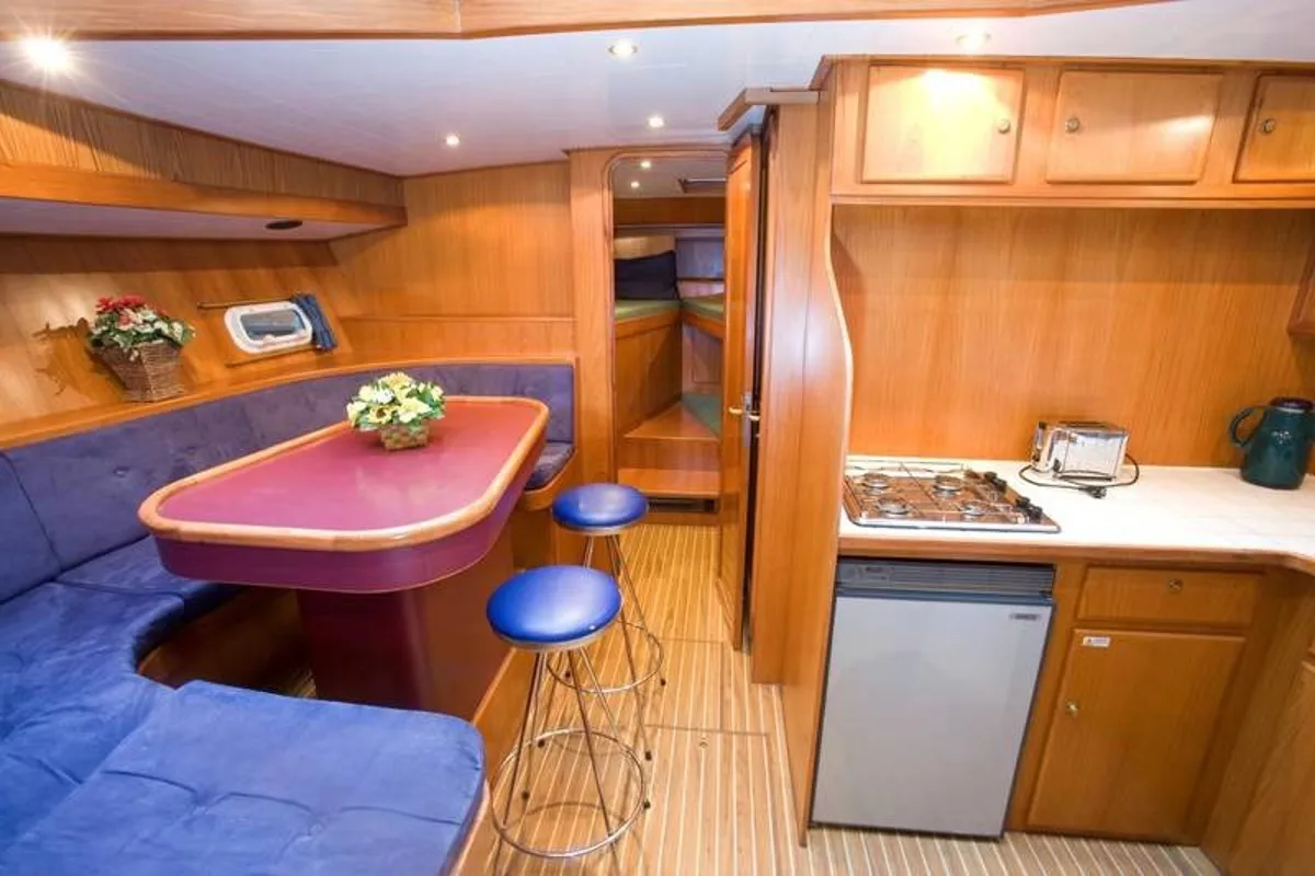 Salon of De Drait Renal 50, a motorboat at Drachten, Netherlands