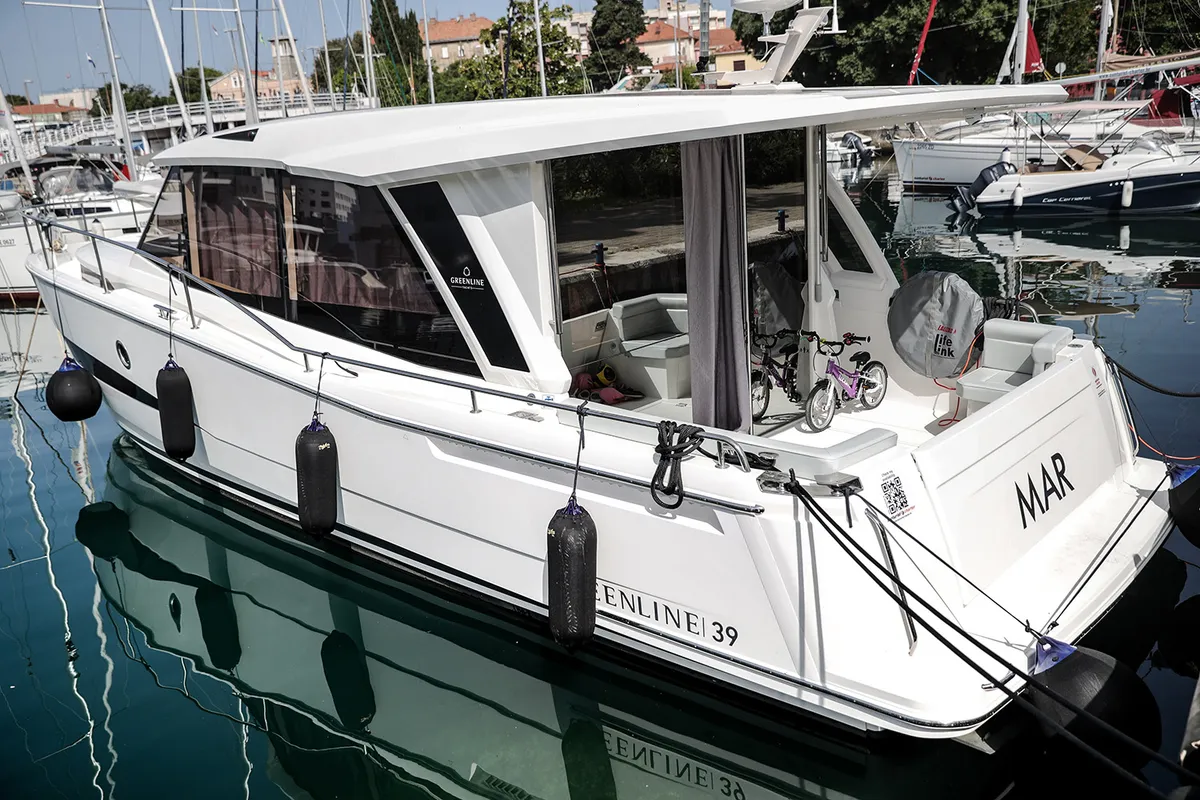 Mar, a Greenline 39 motor yacht at Grad Biograd na Moru, Croatia