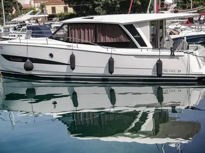 Mar, a Greenline 39 motor yacht at Grad Biograd na Moru, Croatia