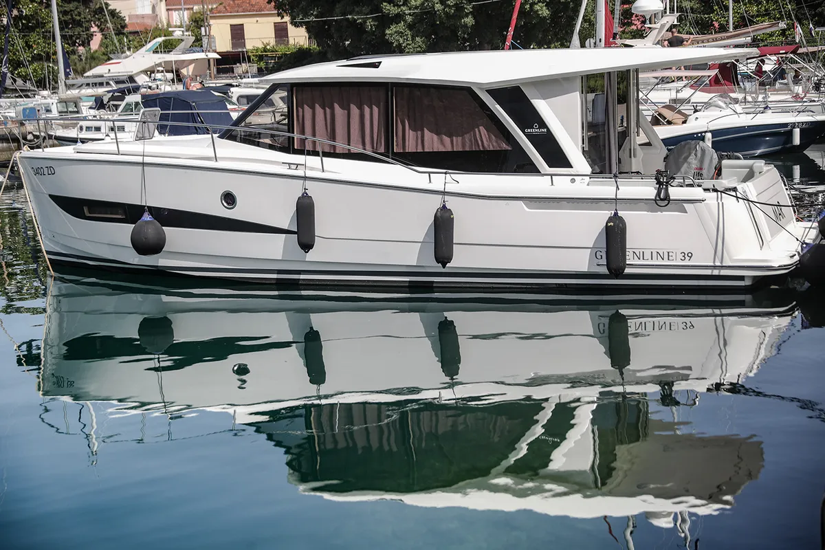 Mar, a Greenline 39 motor yacht at Grad Biograd na Moru, Croatia