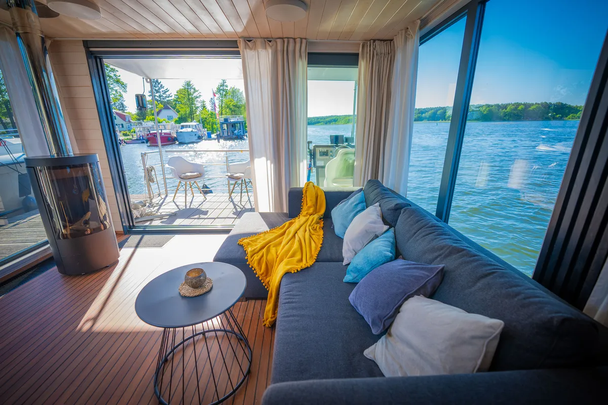 Salon of Juno, a Woma D13 motorboat at Fürstenberg/Havel, Germany