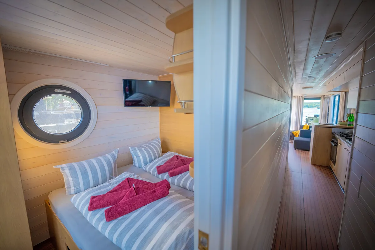 Cabin on Juno, a Woma D13 motorboat at Fürstenberg/Havel, Germany